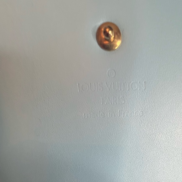 Authentic Louis Vuitton Vernis Crossbody - Picture 17 of 17